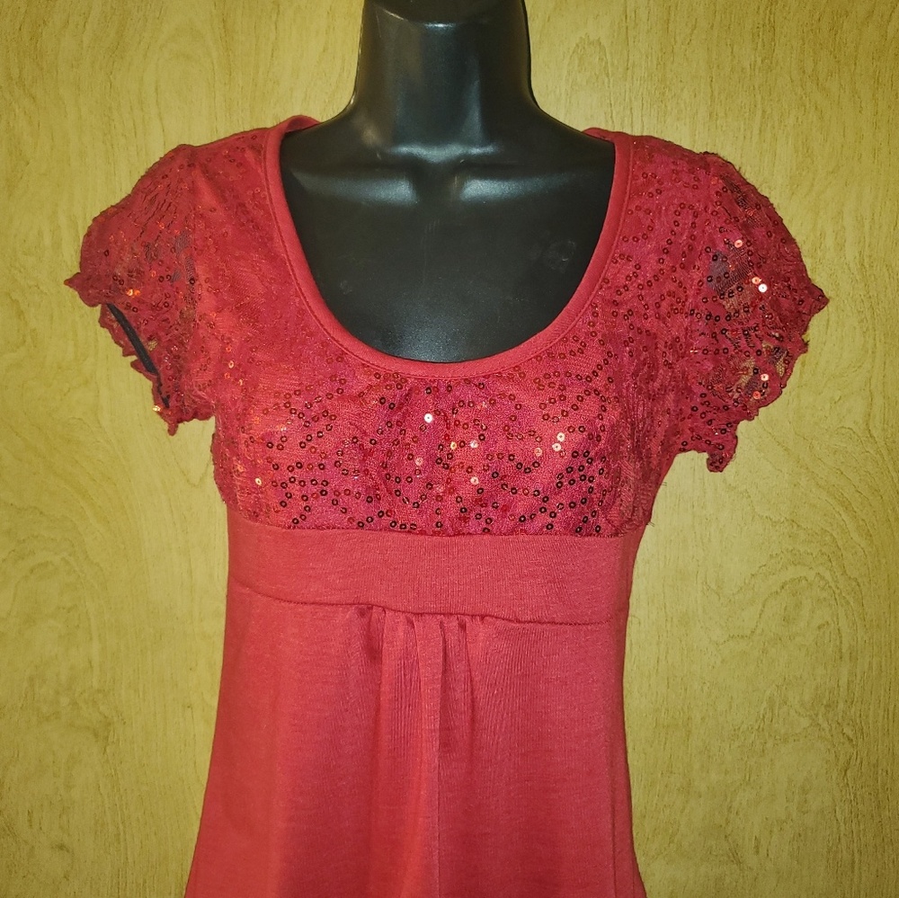 Discreet USA red sparkly shirt size medium women